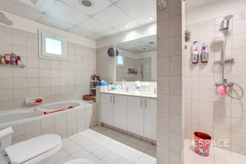 Vila u Meadows, Dubai, UAE 3 spavaćih soba, 287 m2 Br. 738180 - fotografija 14
