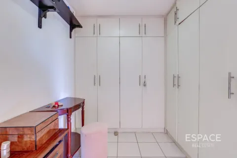 Vila u Meadows, Dubai, UAE 3 spavaćih soba, 287 m2 Br. 738180 - fotografija 17