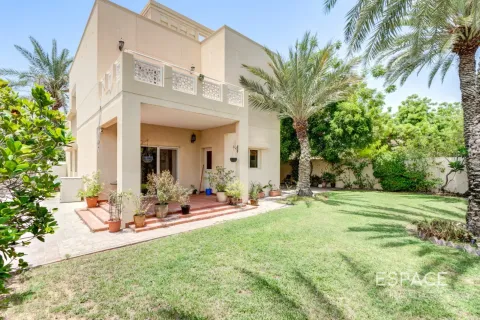 Vila u Meadows, Dubai, UAE 3 spavaćih soba, 287 m2 Br. 738180 - fotografija 1