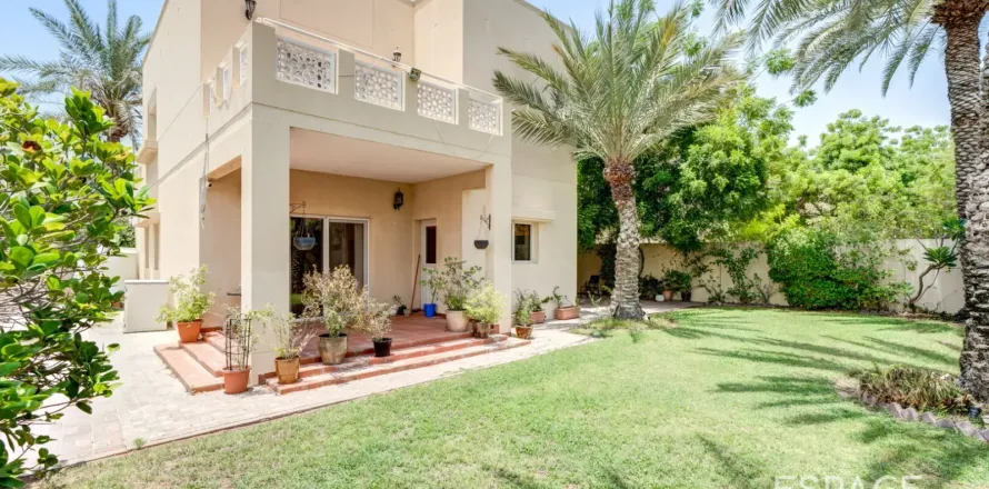 Vila u Meadows, Dubai, UAE 287 m2, 3 spavaćih soba Br. 738180