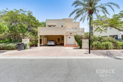 Vila u Meadows, Dubai, UAE 3 spavaćih soba, 287 m2 Br. 738180 - fotografija 20