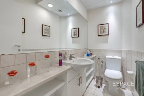 Vila u Meadows, Dubai, UAE 3 spavaćih soba, 287 m2 Br. 738180 - fotografija 10