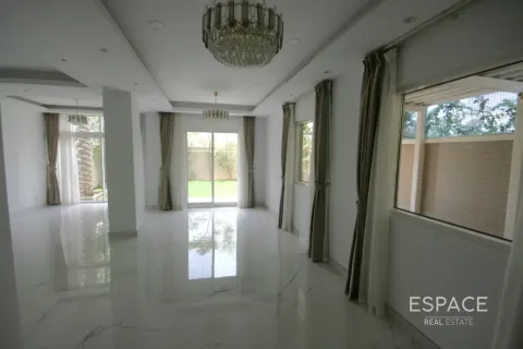 فيلا للإيجار في The Springs، دبي، الإمارات العربية المتحدة 2 غرفة نوم ، 167 متر مربع ، رقم 738183 - صورة 4