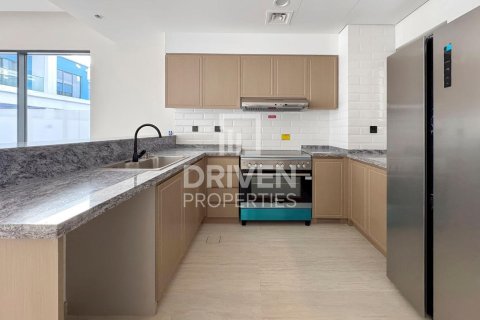 Maison de ville à louer à Damac Lagoons, Dubai, EAU 5 chambres, 301.93 m2 № 745366 - photo 13