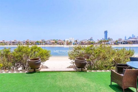 Villa te koop in Palm Jumeirah, Dubai, VAE 4 slaapkamers, 465 vr.m., nr 592208 - foto 5