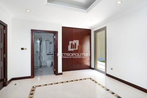 Villa te koop in Palm Jumeirah, Dubai, VAE 4 slaapkamers, 465 vr.m., nr 592208 - foto 17