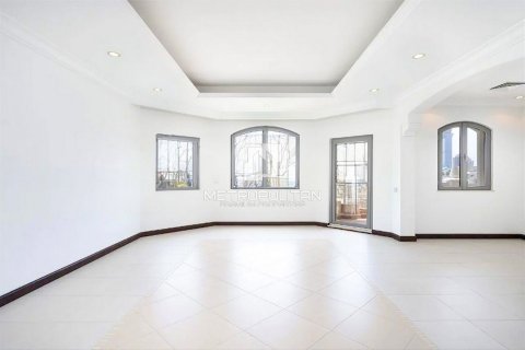 Villa te koop in Palm Jumeirah, Dubai, VAE 4 slaapkamers, 465 vr.m., nr 592208 - foto 7