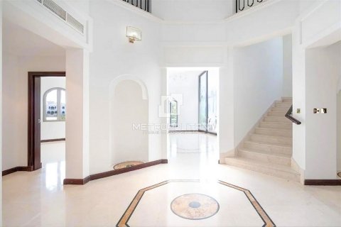 Villa te koop in Palm Jumeirah, Dubai, VAE 4 slaapkamers, 465 vr.m., nr 592208 - foto 1