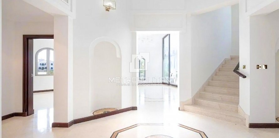 Villa in Palm Jumeirah, Dubai, VAE 4 slaapkamers, 465 vr.m. nr 592208