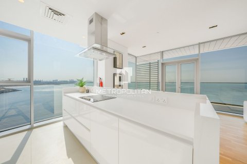 Apartment in Bluewaters, Dubai, UAE 4 bedrooms, 228 sq.m. № 592209 - photo 15