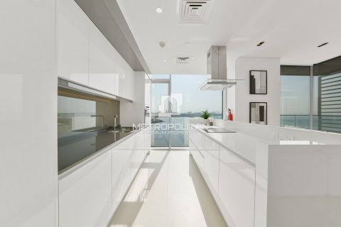 Apartment in Bluewaters, Dubai, UAE 4 bedrooms, 228 sq.m. № 592209 - photo 3