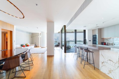 Διαμέρισμα σε Dubai, ΗΑΕ 3 υπνοδωμάτια, 244 τ.μ. Αρ. 696372 - φωτογραφία 1