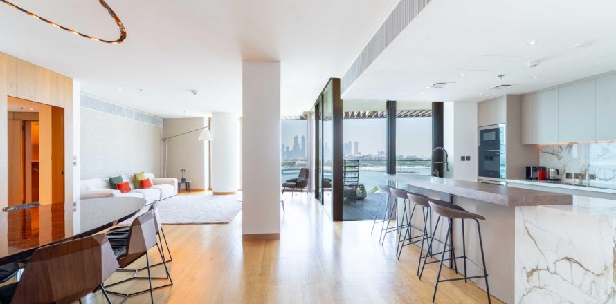 Διαμέρισμα σε Dubai, ΗΑΕ 3 υπνοδωμάτια, 244 τ.μ. Αρ. 696372