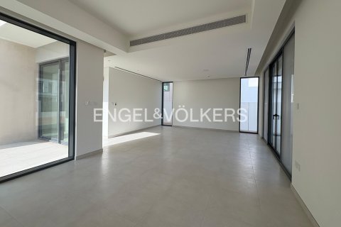 Villa in vendita a Dubai, EAU 4 camere da letto, 377 mq. № 696373 - foto 4