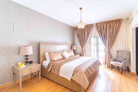 Villa sa Dubai, UAE 3 silid-tulugan, 461 sq.m. № 696375 - larawan 9