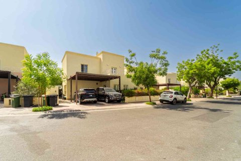 Villa Dubaijā, AAE 3 istabas, 461 m2 Nr. 696375