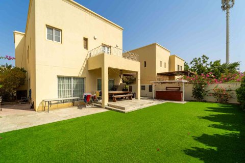 Villa sa Dubai, UAE 3 silid-tulugan, 461 sq.m. № 696375 - larawan 17