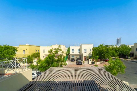 Villa sa Dubai, UAE 3 silid-tulugan, 461 sq.m. № 696375 - larawan 15