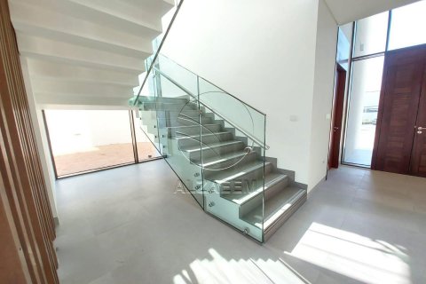 Vila v Abu Dhabi, SAE 4 ložnice, 876 m² Č.: 615088 - fotografie 8