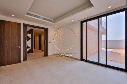 Villa on the Saadiyat Island, Abu Dhabi, UAE 4 bedrooms, 539 sq.m. № 615090 - photo 10