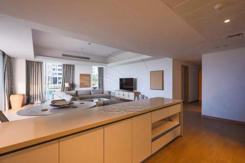 Apartment on the Yas Island, Abu Dhabi, UAE 3 bedrooms, 199 sq.m. № 615091 - photo 10