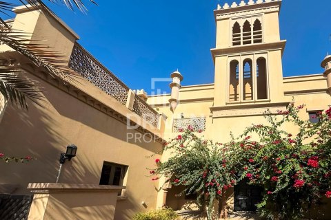 Vila di Palm Jumeirah, Dubai, UAE 4 bilik tidur, 468.79 meter persegi № 768569 - foto 8