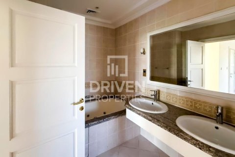Vila di Palm Jumeirah, Dubai, UAE 4 bilik tidur, 468.79 meter persegi № 768569 - foto 24