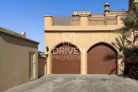 Vila di Palm Jumeirah, Dubai, UAE 4 bilik tidur, 468.79 meter persegi № 768569 - foto 5