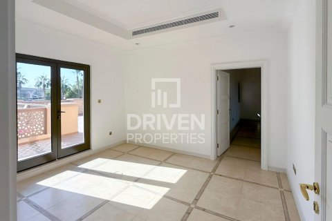 Vila di Palm Jumeirah, Dubai, UAE 4 bilik tidur, 468.79 meter persegi № 768569 - foto 17