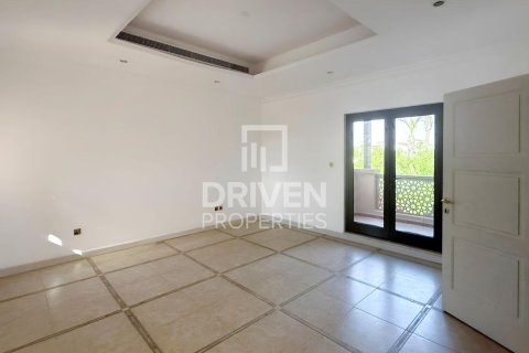 Vila di Palm Jumeirah, Dubai, UAE 4 bilik tidur, 468.79 meter persegi № 768569 - foto 16