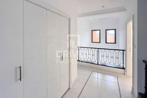 Vila di Palm Jumeirah, Dubai, UAE 4 bilik tidur, 468.79 meter persegi № 768569 - foto 20