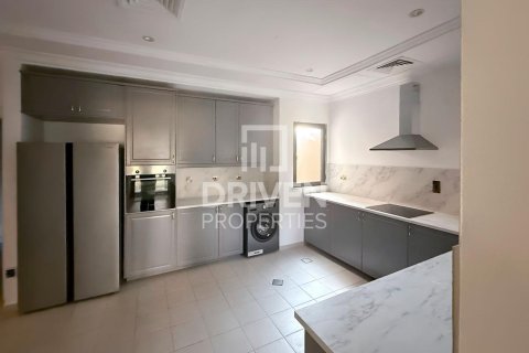 Vila di Palm Jumeirah, Dubai, UAE 4 bilik tidur, 468.79 meter persegi № 768569 - foto 22
