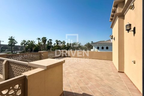 Vila di Palm Jumeirah, Dubai, UAE 4 bilik tidur, 468.79 meter persegi № 768569 - foto 9