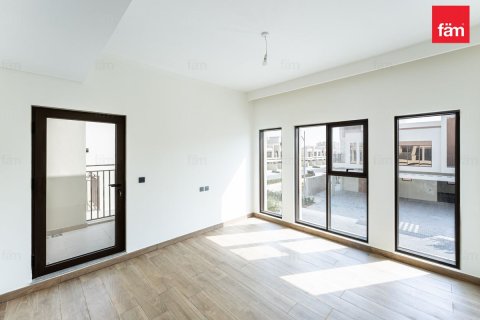 Villa in Dubai, UAE 4 bedrooms, 144 sq.m. № 763092 - photo 2