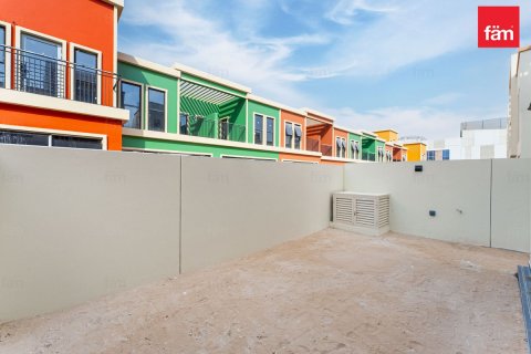 Villa in Dubai, UAE 4 bedrooms, 144 sq.m. № 763092 - photo 24