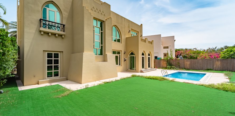 Villa sa Jumeirah Islands, Dubai, UAE 4 silid-tulugan, 497 sq.m. № 703227