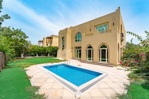 Villa sa Jumeirah Islands, Dubai, UAE 4 silid-tulugan, 497 sq.m. № 703227 - larawan 14