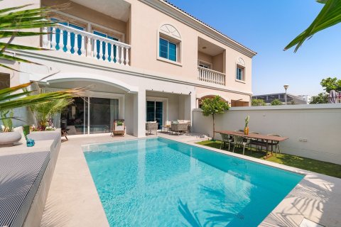 Adosado en venta en Jumeirah Village Triangle, Dubai, EAU 3 dormitorios, 278 m2 № 703228 - foto 1