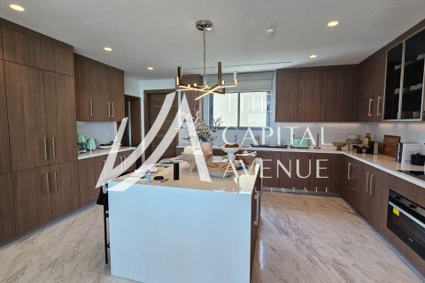Vila v Abu Dhabi, SAE 7 ložnice, 1300.92 m² Č.: 764435 - fotografie 6