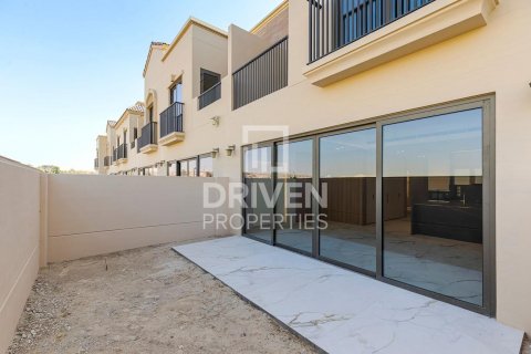 Rumah bandar di Jumeirah Golf Estates, Dubai, UAE 3 bilik tidur, 138 meter persegi № 603076 - foto 11