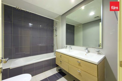 Apartamento para arrendamento em Dubai, EAU 3 quartos, 184.4 m2 № 696775 - foto 25