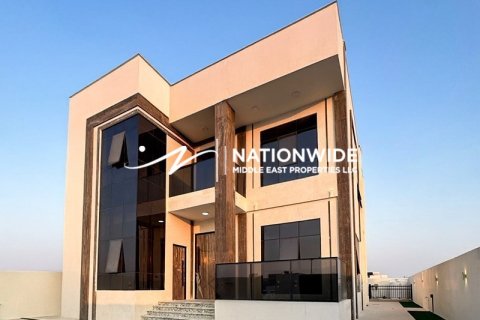 فيلا للبيع في أبو ظبي، الإمارات العربية المتحدة 4 غرفة نوم ، 382 متر مربع ، رقم 678690 - صورة 1