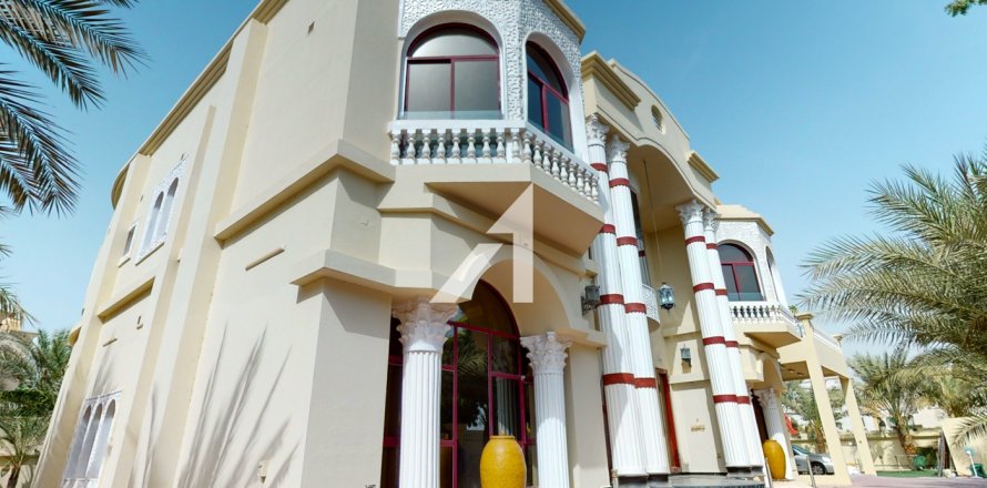 Vilă în Emirates Hills, Dubai, EAU 1724 mp.  №678688