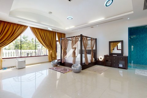 Vilă de închiriat în Emirates Hills, Dubai, EAU 1724 mp. №678688 - poză 9