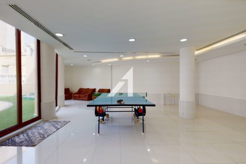 Vilă de închiriat în Emirates Hills, Dubai, EAU 1724 mp. №678688 - poză 11