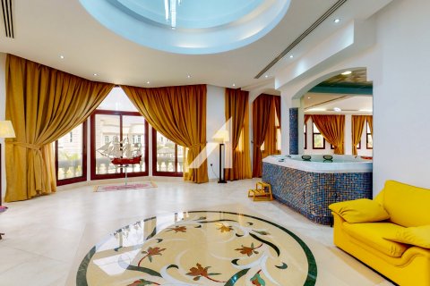 Vilă de închiriat în Emirates Hills, Dubai, EAU 1724 mp. №678688 - poză 5