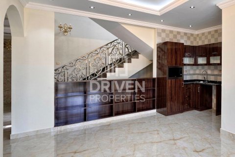 Βίλα σε The Villa, Dubai, ΗΑΕ 4 υπνοδωμάτια, 570.24 τ.μ. Αρ. 765548 - φωτογραφία 16