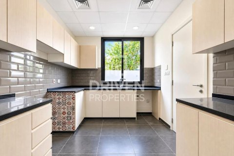 Willa do wynajęcia w Dubai, ZEA 6 sypialnie, 426.7 mkw., nr 765549 - zdjęcie 6