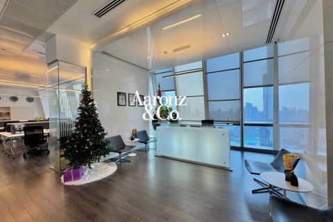 Office in Downtown Dubai (Downtown Burj Dubai), UAE 230 sq.m. № 692824 - photo 5