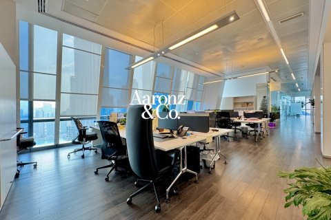Office in Downtown Dubai (Downtown Burj Dubai), UAE 230 sq.m. № 692824 - photo 2